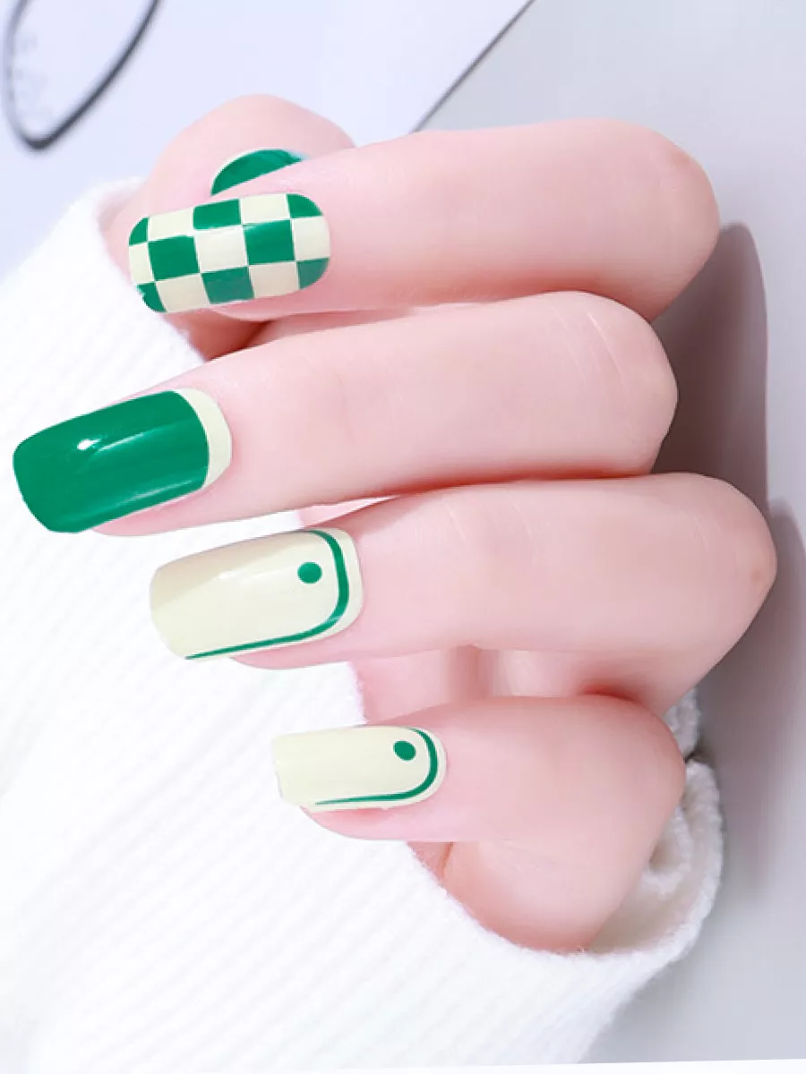 Лаковые полоски для ногтей